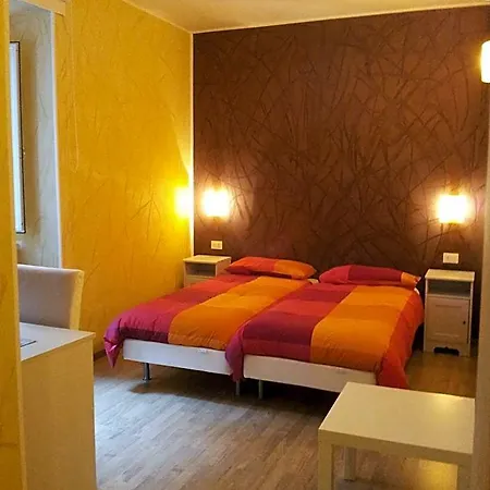 In Piazza 4*