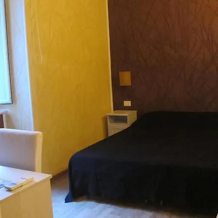 In Piazza 4*